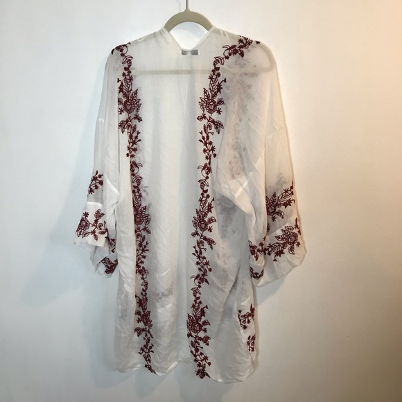 Woven Heart Embroidered Kimono Cardigan Sheer White Red One Size - Picture 7 of 10